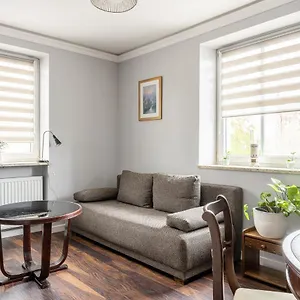 Rentplanet - Apartament Komuny Paryskiej Apartament